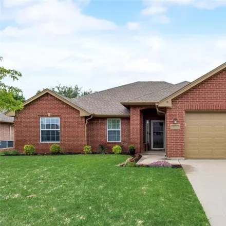 Buy this 3 bed house on 890 Jessica Drive in Burleson, TX 76028