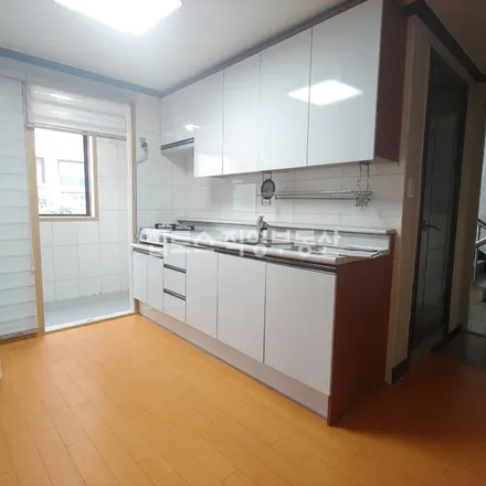 Rent this 1 bed apartment on 서울특별시 강남구 논현동 155-2