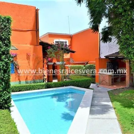 Buy this 6 bed house on Calle Moctezuma in 76776 Tequisquiapan, QUE
