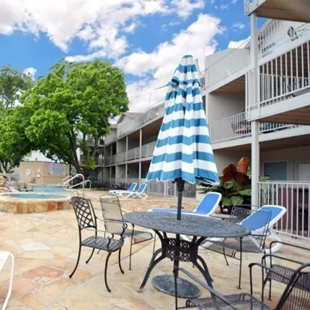 Image 9 - 730 E Mather St, New Braunfels, Texas, 78130 - Condo for sale