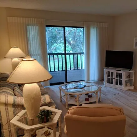 Rent this 2 bed condo on Sarasota