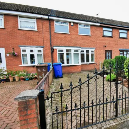 Rent this 3 bed townhouse on Great Acre in Bottling Wood, Hindley