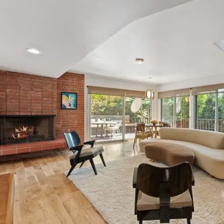 Image 4 - 6189 Glen Oak St, Los Angeles, California, 90068 - House for sale