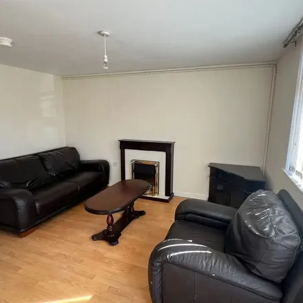 Rent this 2 bed apartment on unnamed road in Dundonald, BT16 1TT