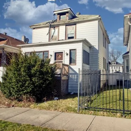 Image 3 - 11354 South Calumet Avenue, Chicago, IL 60628, USA - House for sale