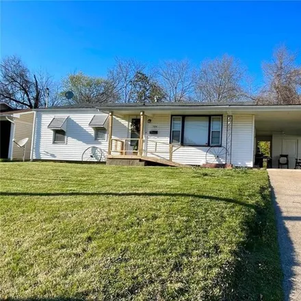 Buy this 3 bed house on Brown Street in Jackson, MO 63755