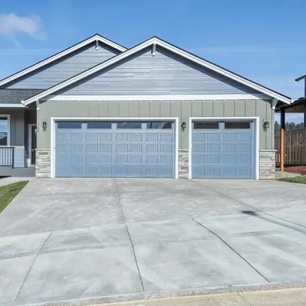 Buy this 3 bed house on Northeast Justus Avenue in Clackamas County, OR 97023