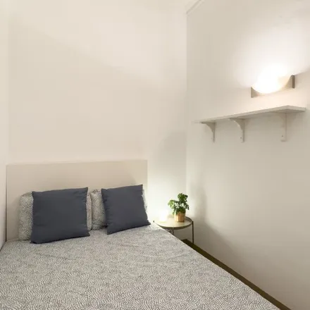 Rent this 6 bed room on Carrer del Rosselló in 255, 08008 Barcelona