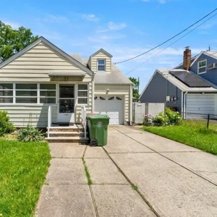 Buy this 5 bed house on 232 Grant Street in Linden, NJ 07036