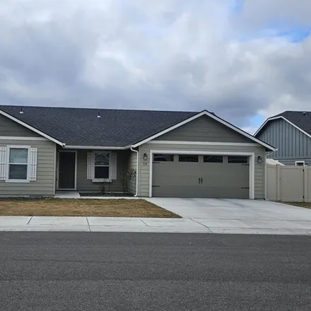 Buy this 4 bed house on Stuart Street in Moxee, WA 98936