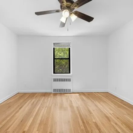 Image 4 - 145 72nd St Apt B6, Brooklyn, New York, 11209 - Apartment for sale