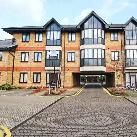 Rent this 1 bed apartment on Hanworth Lane in Chertsey, KT16 9LG