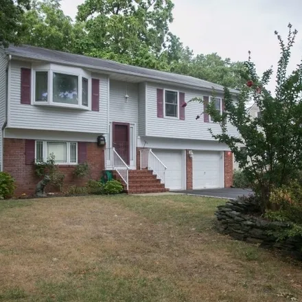 Image 3 - 643 Mountainview Drive, North Plainfield, NJ 07063, USA - House for sale