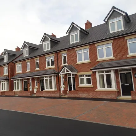 Rent this 3 bed townhouse on Shirehall in Lorelei Close, Shrewsbury
