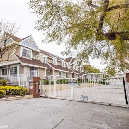 Image 1 - 13698 Bombay Street, Los Angeles, CA 91340, USA - House for sale