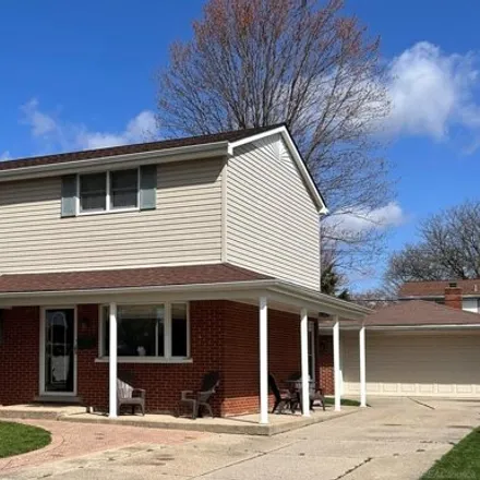 Buy this 5 bed house on 11223 Newburg Drive in Sterling Heights, MI 48313