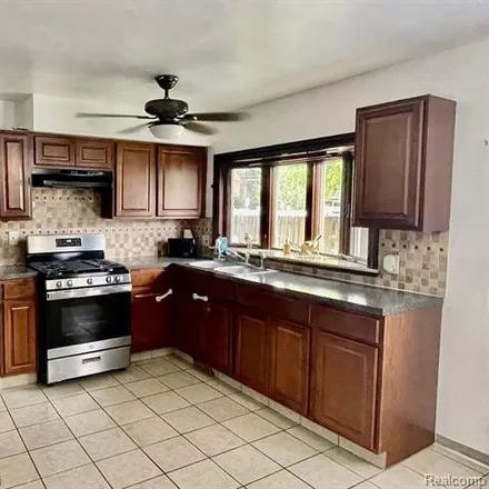 Image 4 - 25880 Cherry Hill Road, Dearborn Heights, MI 48127, USA - House for sale