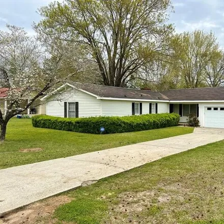 Buy this 3 bed house on 417 Eastwood Drive in Dublin, GA 31021