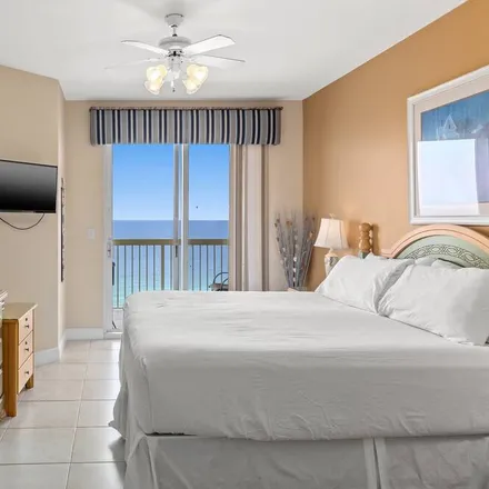 Rent this 3 bed condo on Panama City Beach