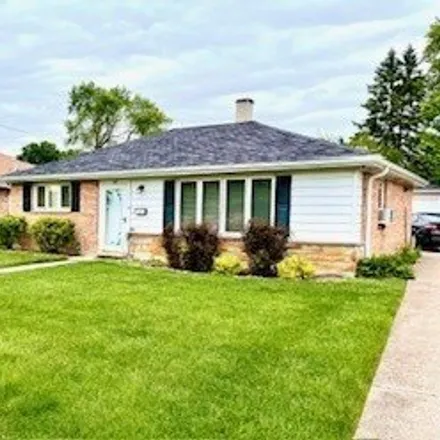 Rent this 2 bed house on 1161 West Grant Drive in Des Plaines, IL 60016
