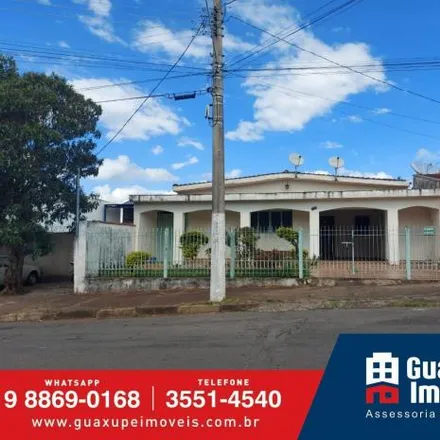 Buy this 3 bed house on Rua da Aparecida in Guaxupé - MG, 37800