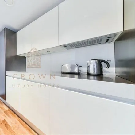 Image 9 - 1 Lamb's Passage, London, EC1Y 8AB, United Kingdom - Apartment for rent