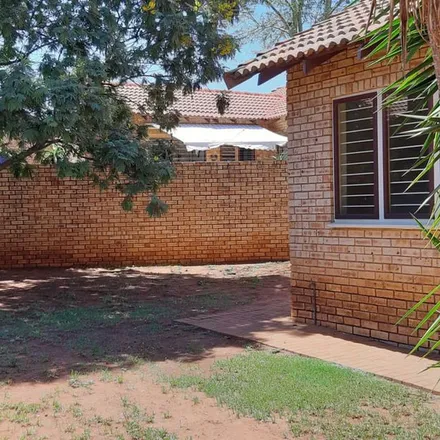 Image 7 - Hole In One Avenue, Mogale City Ward 23, Krugersdorp, 1746, South Africa - Townhouse for rent