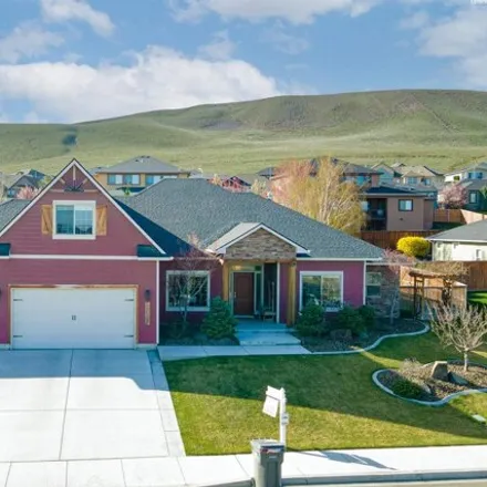 Buy this 4 bed house on unnamed road in Kennewick, WA 99337