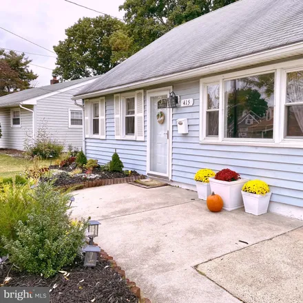 Image 3 - 415 Holmes Drive, East Burlington, Burlington City, NJ 08016, USA - House for sale