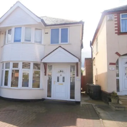 Rent this 3 bed duplex on Calshot Road in Perry Beeches, B42 2PF
