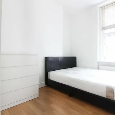 Image 2 - Poundland, Seven Sisters Road, London, N7 6AA, United Kingdom - Apartment for rent