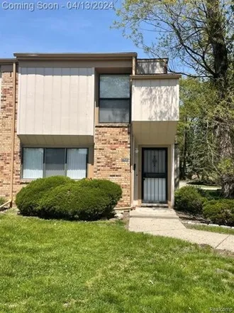 Buy this 2 bed townhouse on 21809 McClung Avenue in Southfield, MI 48075
