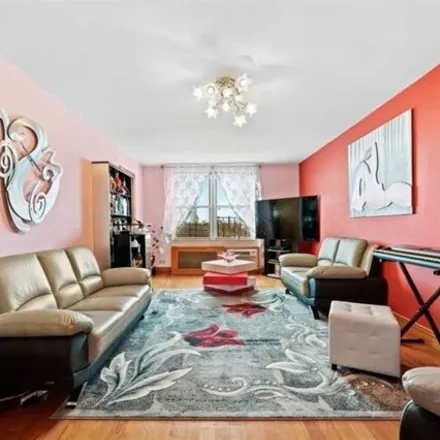 Image 3 - 3901 Nostrand Avenue, New York, NY 11235, USA - Apartment for sale
