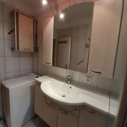 Rent this 3 bed apartment on Heinrich-Seliger-Straße 20 in 60528 Frankfurt, Germany
