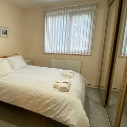 Rent this 1 bed apartment on London in E14 0HF, United Kingdom