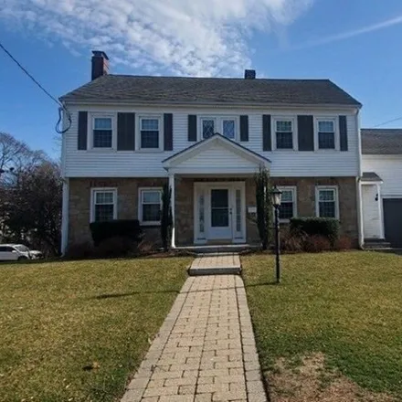 Rent this 4 bed house on 640 Watertown Street in Newton, MA 02460
