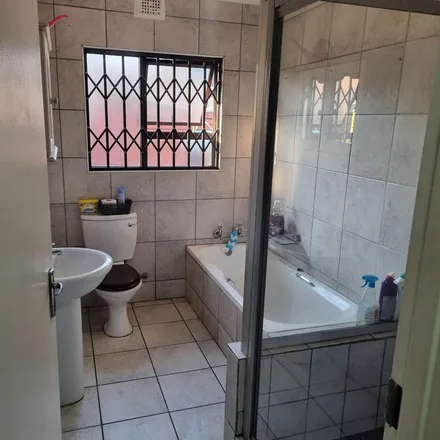 Rent this 2 bed townhouse on 8th Street in Arboretum, Bloemfontein
