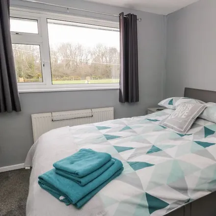Rent this 2 bed house on Llanfair Pwllgwyngyll in LL61 5QD, United Kingdom