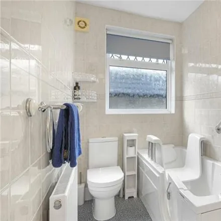 Image 7 - 105 Poverest Road, London, BR5 2DY, United Kingdom - House for sale