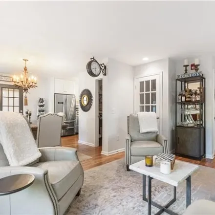 Image 3 - 2315 Palmer Avenue, Sun Haven, City of New Rochelle, NY 10801, USA - Townhouse for sale