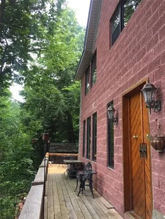 Rent this 2 bed house on 1806 Upper Burma Road in Skaneateles, Marcellus