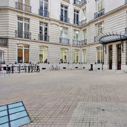 Image 6 - 77 Avenue Raymond Poincaré, 75116 Paris, France - Apartment for rent