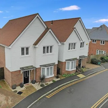 Buy this 4 bed house on Maccowan Avenue in Snodland, ME6 5SW