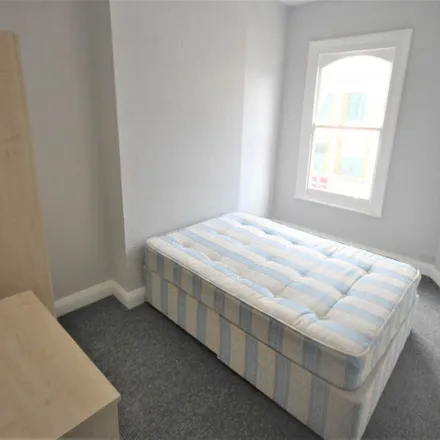 Rent this 1 bed apartment on 70 Cranbrook Road in London, IG1 4FG