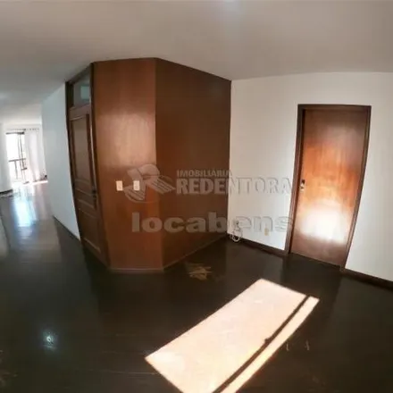 Rent this 3 bed apartment on Clínica Cirúrgica Doutor Mazer in Rua Quinze de Novembro 3247, Centro