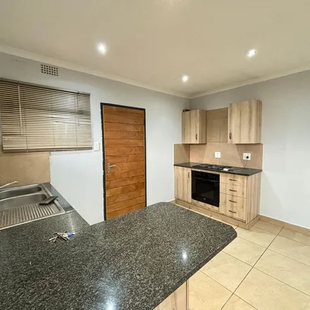 Image 2 - Teal and Red Street, Ekurhuleni Ward 53, Gauteng, 1454, South Africa - Apartment for rent