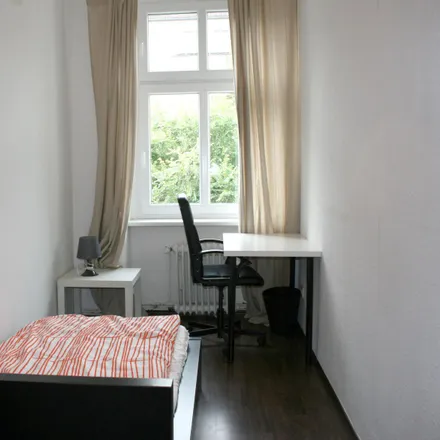 Image 1 - Salon Alouisal, Sonnenallee, 12045 Berlin, Germany - Room for rent