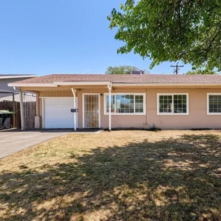 Buy this 3 bed house on 1050 Johnson Street in Fairfield, CA 94533