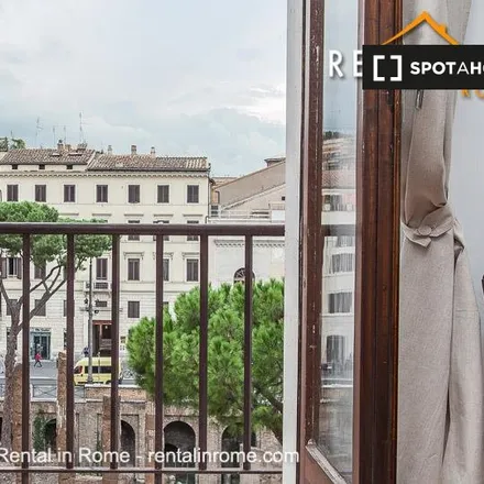 Image 3 - Santissime Stimmate di San Francesco, Largo delle Stimmate, 00186 Rome RM, Italy - Apartment for rent