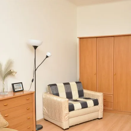 Rent this 1 bed apartment on Nowowiejska 7 in 30-052 Krakow, Poland